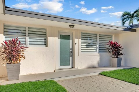 Casa en venta en Cutler Bay, Florida, 3 dormitorios, 126.63 m2 № 1995062 - foto 6