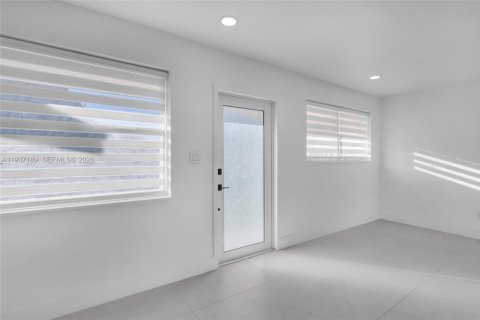Casa en venta en Cutler Bay, Florida, 3 dormitorios, 126.63 m2 № 1995062 - foto 7