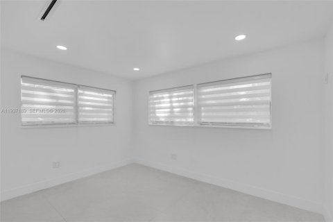 Casa en venta en Cutler Bay, Florida, 3 dormitorios, 126.63 m2 № 1995062 - foto 24