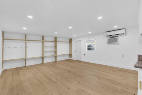 Casa en venta en Cutler Bay, Florida, 3 dormitorios, 126.63 m2 № 1995062 - foto 27