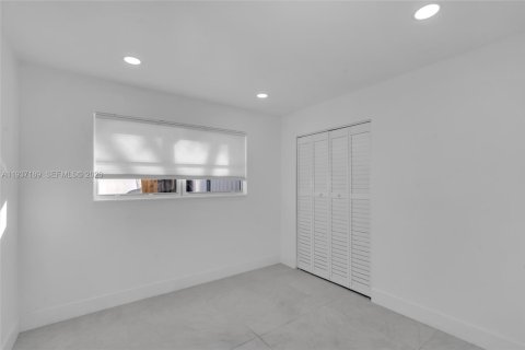 Casa en venta en Cutler Bay, Florida, 3 dormitorios, 126.63 m2 № 1995062 - foto 23