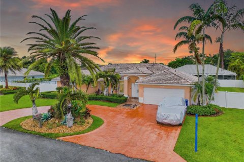 House in Homestead, Florida 4 bedrooms, 211.72 sq.m. № 1832387 - photo 3