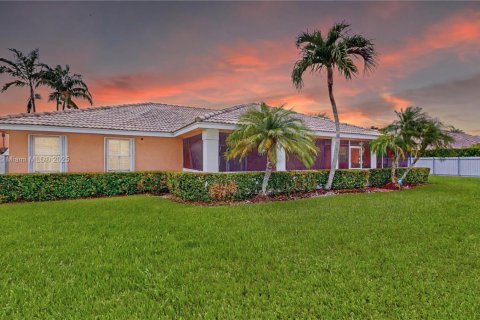 House in Homestead, Florida 4 bedrooms, 211.72 sq.m. № 1832387 - photo 2