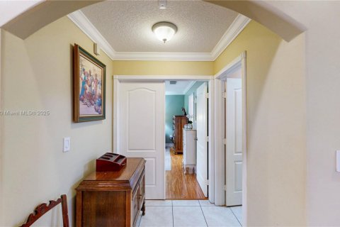 House in Homestead, Florida 4 bedrooms, 211.72 sq.m. № 1832387 - photo 20