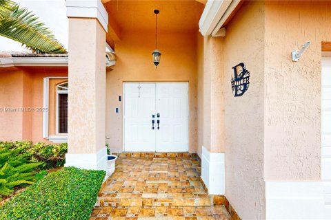 House in Homestead, Florida 4 bedrooms, 211.72 sq.m. № 1832387 - photo 5