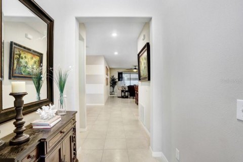 Casa en venta en Zephyrhills, Florida, 4 dormitorios, 212.1 m2 № 1795575 - foto 7
