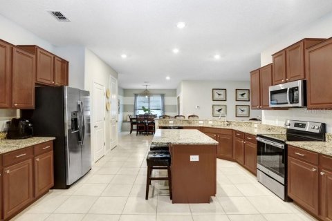 Casa en venta en Zephyrhills, Florida, 4 dormitorios, 212.1 m2 № 1795575 - foto 9