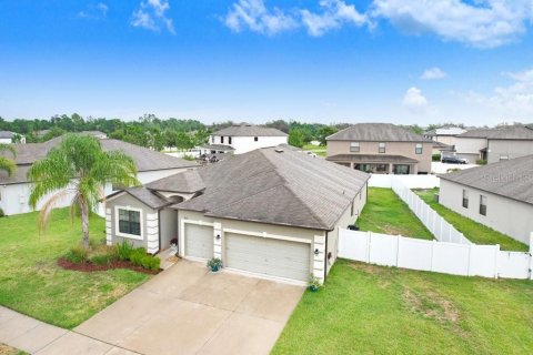 Casa en venta en Zephyrhills, Florida, 4 dormitorios, 212.1 m2 № 1795575 - foto 30