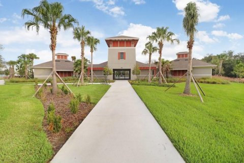 Casa en venta en Zephyrhills, Florida, 4 dormitorios, 212.1 m2 № 1795575 - foto 5