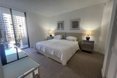 Condominio en venta en Miami, Florida, 2 dormitorios, 118.73 m2 № 1965653 - foto 6