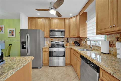 Купить кондоминиум в Холливуд, Флорида 2 спальни, 81.75м2, № 1862458 - фото 17