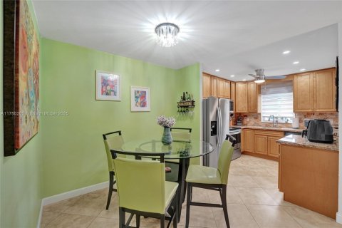 Купить кондоминиум в Холливуд, Флорида 2 спальни, 81.75м2, № 1862458 - фото 26