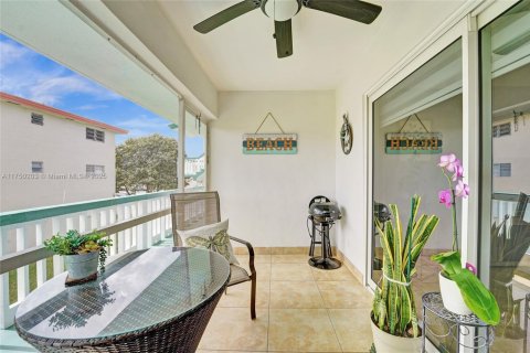 Купить кондоминиум в Холливуд, Флорида 2 спальни, 81.75м2, № 1862458 - фото 14