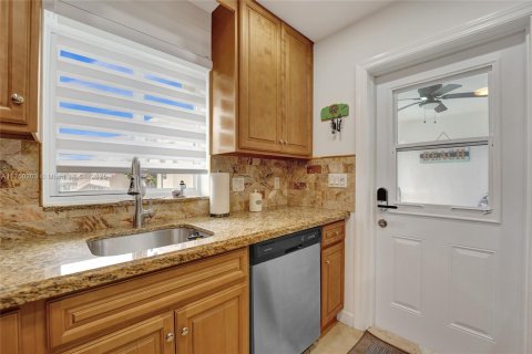 Купить кондоминиум в Холливуд, Флорида 2 спальни, 81.75м2, № 1862458 - фото 20