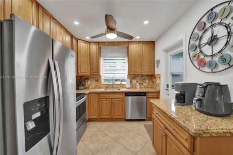 Купить кондоминиум в Холливуд, Флорида 2 спальни, 81.75м2, № 1862458 - фото 19