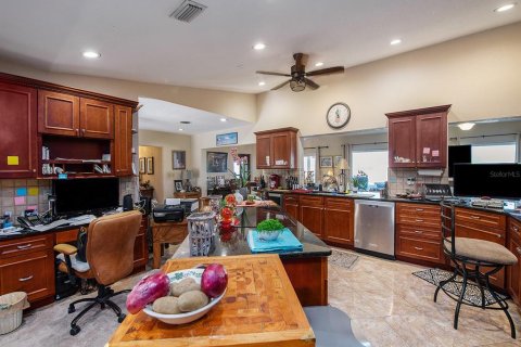 House in Saint Petersburg, Florida 4 bedrooms, 224.82 sq.m. № 1808079 - photo 27