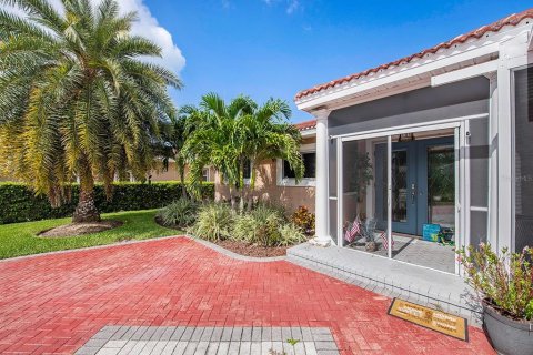 House in Saint Petersburg, Florida 4 bedrooms, 224.82 sq.m. № 1808079 - photo 30