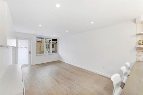 Купить кондоминиум в Майами-Бич, Флорида 1 комната, 57.6м2, № 1997271 - фото 9