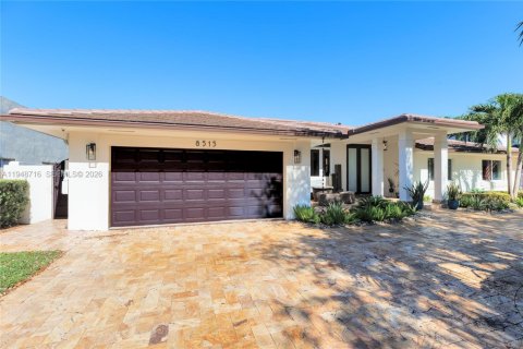 Снять в аренду виллу или дом в Майами-Лейкс, Флорида 4 спальни, 258.83м2, № 2005263 - фото 26