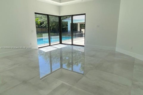 Villa ou maison à vendre à Pinecrest, Floride: 6 chambres, 535.02 m2 № 1963395 - photo 12