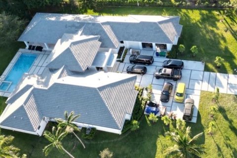 Villa ou maison à vendre à Pinecrest, Floride: 6 chambres, 535.02 m2 № 1963395 - photo 2