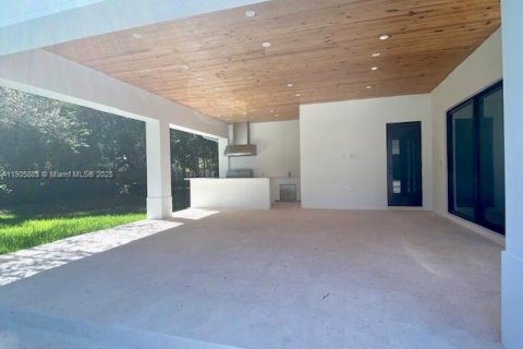 Villa ou maison à vendre à Pinecrest, Floride: 6 chambres, 535.02 m2 № 1963395 - photo 21