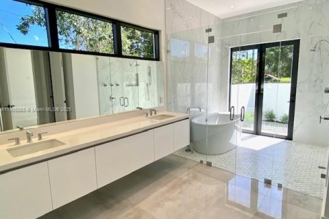 Villa ou maison à vendre à Pinecrest, Floride: 6 chambres, 535.02 m2 № 1963395 - photo 13