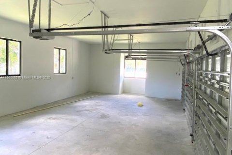 Villa ou maison à vendre à Pinecrest, Floride: 6 chambres, 535.02 m2 № 1963395 - photo 26