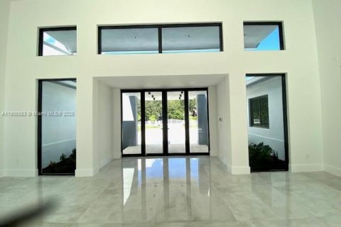 Villa ou maison à vendre à Pinecrest, Floride: 6 chambres, 535.02 m2 № 1963395 - photo 5