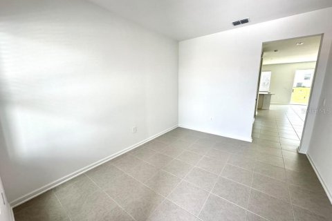 Townhouse in Clermont, Florida 3 bedrooms, 156.91 sq.m. № 2396226 - photo 4