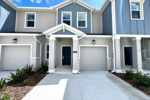 Townhouse in Clermont, Florida 3 bedrooms, 156.91 sq.m. № 2396226
