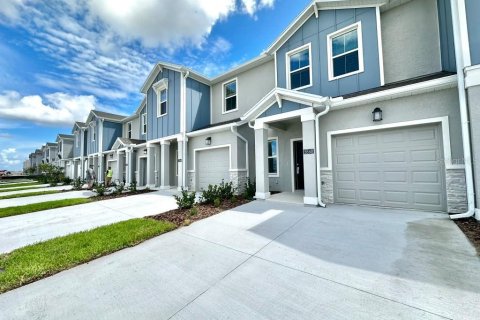 Townhouse in Clermont, Florida 3 bedrooms, 156.91 sq.m. № 2396226 - photo 3