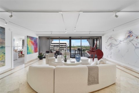 Condo in Miami, Florida, 2 bedrooms  № 1845599 - photo 21