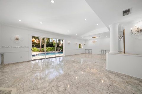 Villa ou maison à louer à Golden Beach, Floride: 4 chambres, 341.32 m2 № 1959840 - photo 16