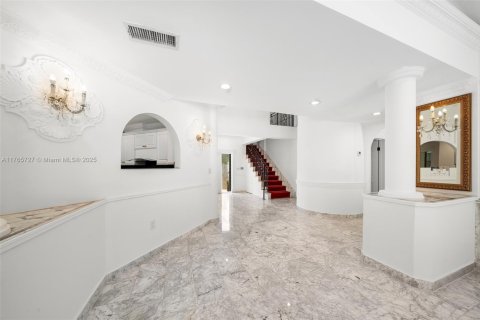 Villa ou maison à louer à Golden Beach, Floride: 4 chambres, 341.32 m2 № 1959840 - photo 25