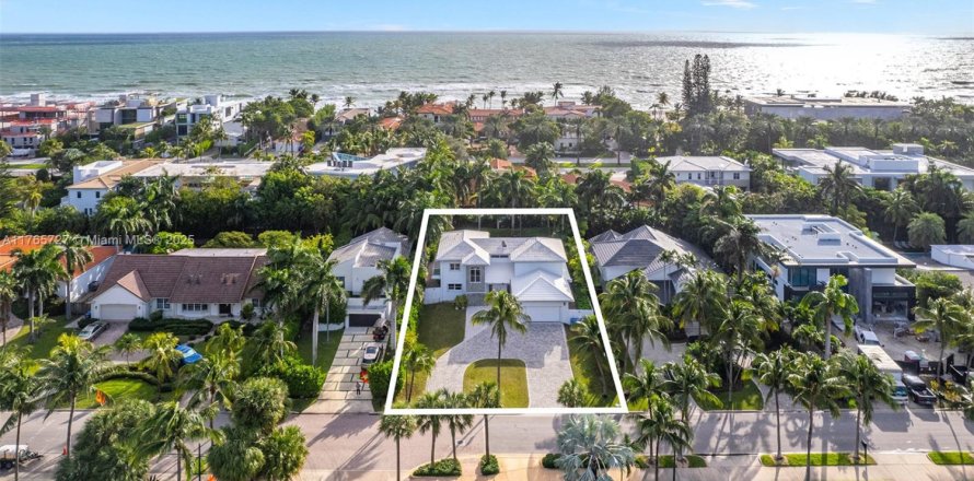 Villa ou maison à Golden Beach, Floride 4 chambres, 341.32 m2 № 1959840