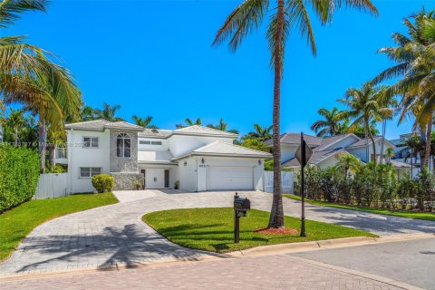Villa ou maison à louer à Golden Beach, Floride: 4 chambres, 341.32 m2 № 1959840 - photo 7