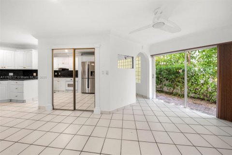 Villa ou maison à louer à Golden Beach, Floride: 4 chambres, 341.32 m2 № 1959840 - photo 27