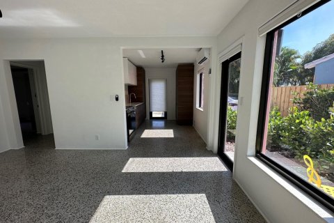 Villa ou maison à louer à Fort Lauderdale, Floride: 1 chambre, 138.52 m2 № 2376547 - photo 12