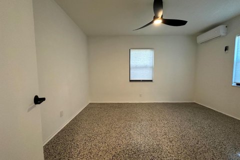 Villa ou maison à louer à Fort Lauderdale, Floride: 1 chambre, 138.52 m2 № 2376547 - photo 9