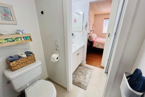 Copropriété à vendre à Sunrise, Floride: 2 chambres, 79.9 m2 № 2017654 - photo 21