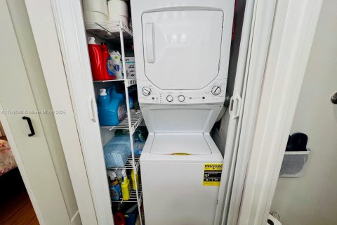 Copropriété à vendre à Sunrise, Floride: 2 chambres, 79.9 m2 № 2017654 - photo 24