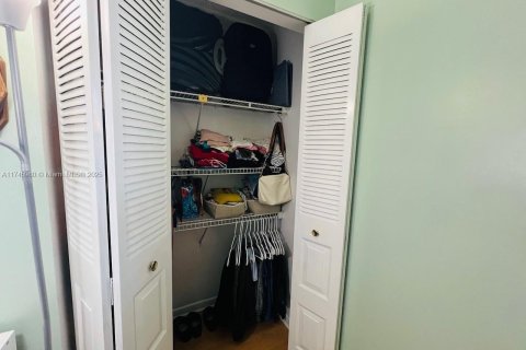 Copropriété à vendre à Sunrise, Floride: 2 chambres, 79.9 m2 № 2017654 - photo 12