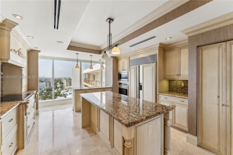 Купить кондоминиум в Хиллсборо-Бич, Флорида 5 спален, 501.67м2, № 2007828 - фото 14