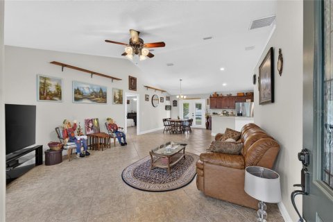Villa ou maison à vendre à Summerfield, Floride: 3 chambres, 147.25 m2 № 2421979 - photo 9