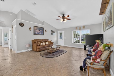 Villa ou maison à vendre à Summerfield, Floride: 3 chambres, 147.25 m2 № 2421979 - photo 13
