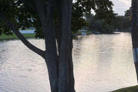 Touwnhouse à vendre à Pembroke Pines, Floride: 2 chambres, 96.62 m2 № 2257470 - photo 29