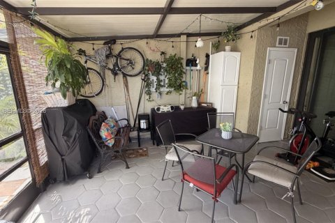 Touwnhouse à vendre à Pembroke Pines, Floride: 2 chambres, 96.62 m2 № 2257470 - photo 20