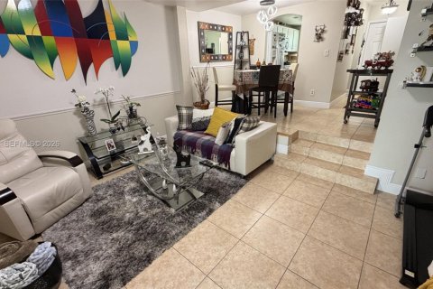 Touwnhouse à vendre à Pembroke Pines, Floride: 2 chambres, 96.62 m2 № 2257470 - photo 18