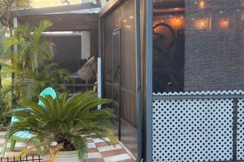 Touwnhouse à vendre à Pembroke Pines, Floride: 2 chambres, 96.62 m2 № 2257470 - photo 24